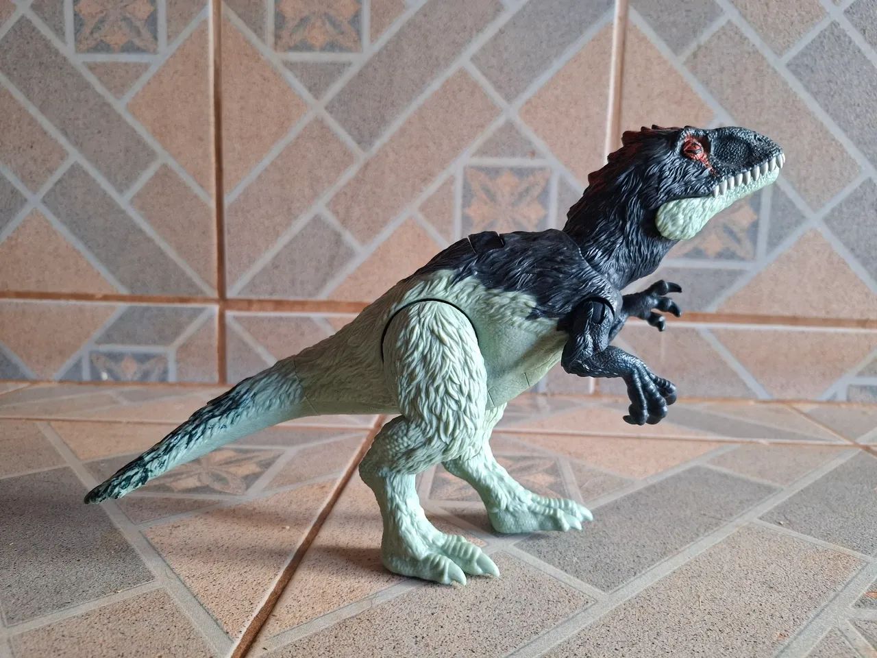 Dinossauro Eocarcharia - Jurassic World - Mattel 
