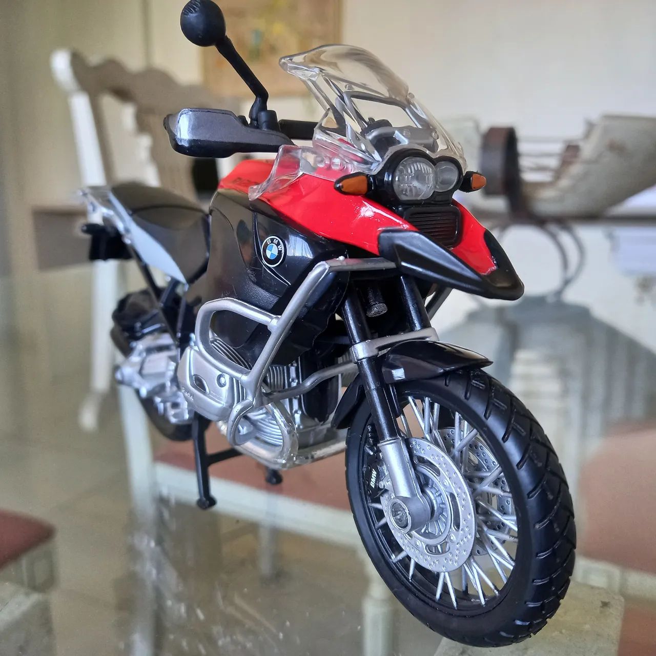 Miniatura Moto BMW R1200 GS Escala 1:12 - Foto 2