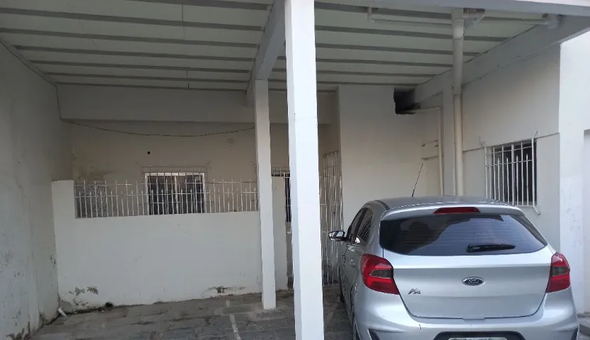 Alugo otima casa