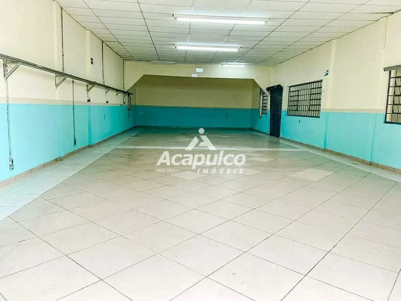 Salão para locação no Distrito Industrial em Santa Bárbara D'Oeste/SP.