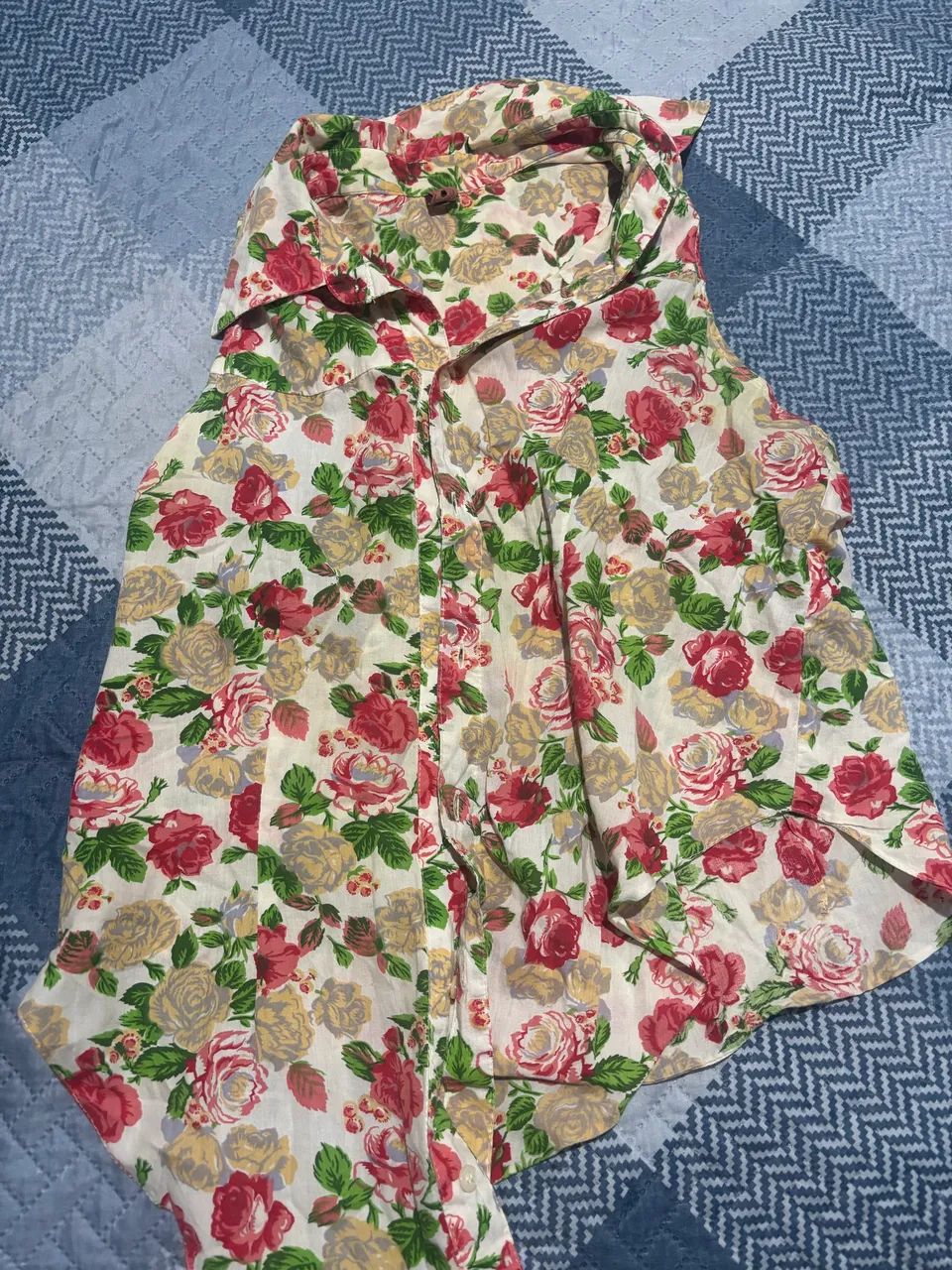 Roupas seminovas - Foto 6