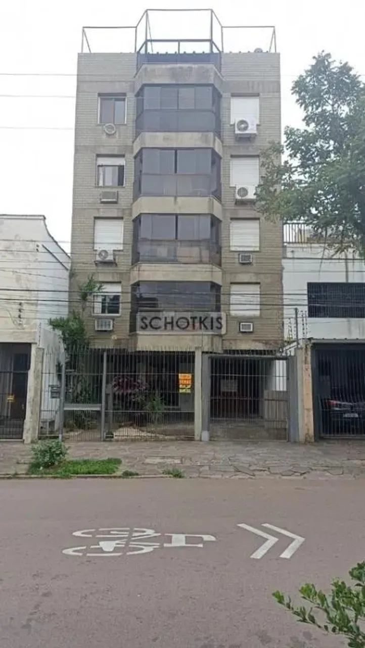 IMOBILIÁRIA SCHOTKIS VENDE EXCELENTE APARTAMENTO DE 01 DORMITÓRIO, ÚNICO NO BAIRRO, PRÉDIO