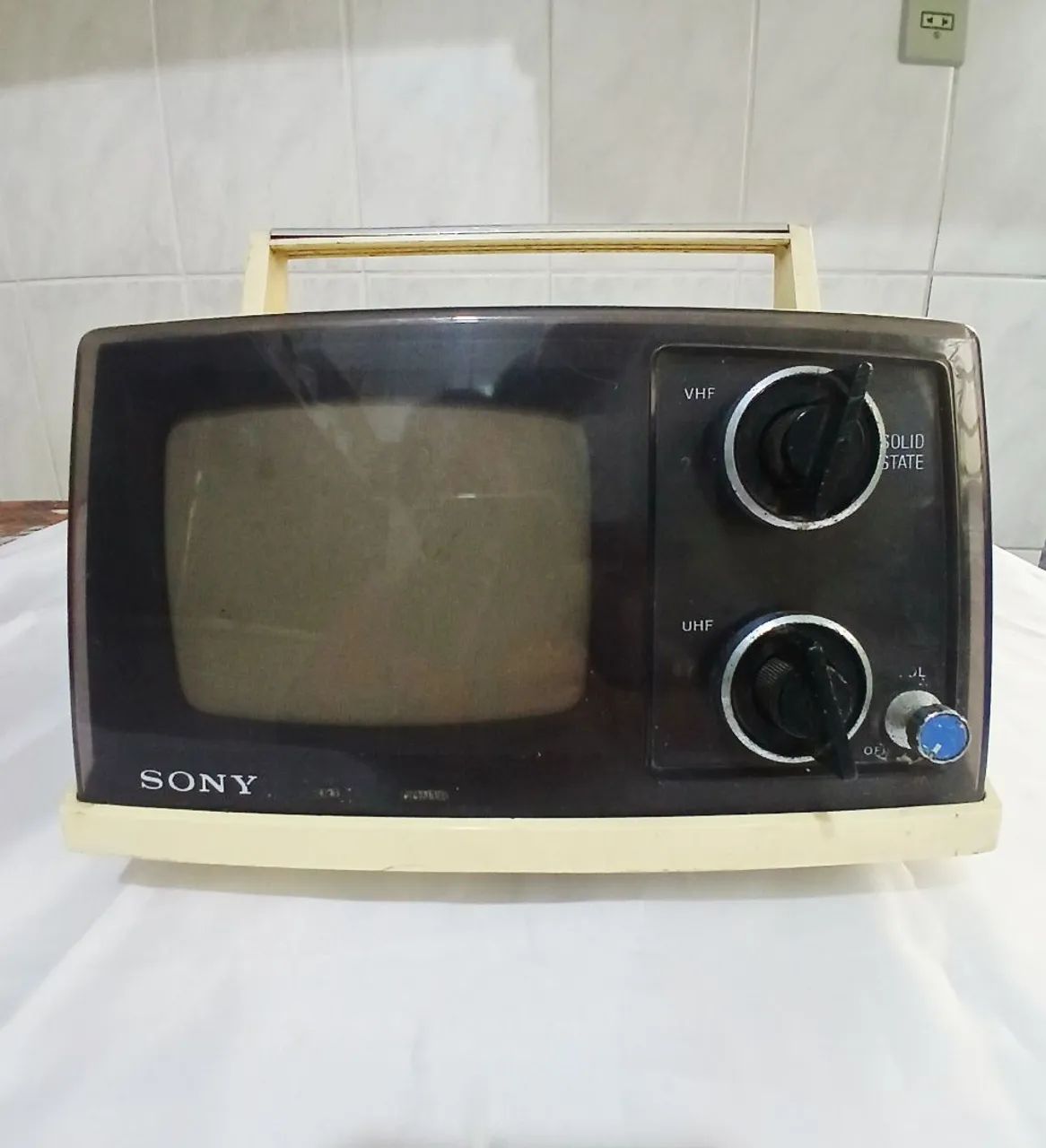 TV Sony Antiga preto/branco 5 polegadas