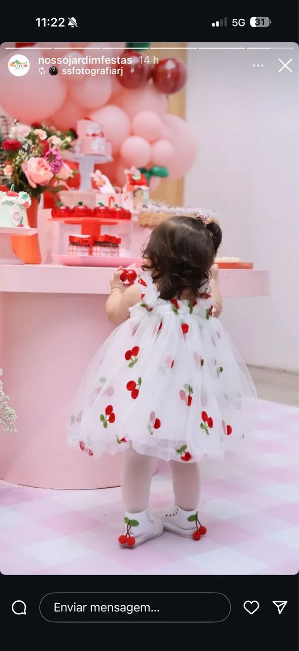 Kit 2 roupas completas com tênis e chapéu para festa cerejinha - Foto 5
