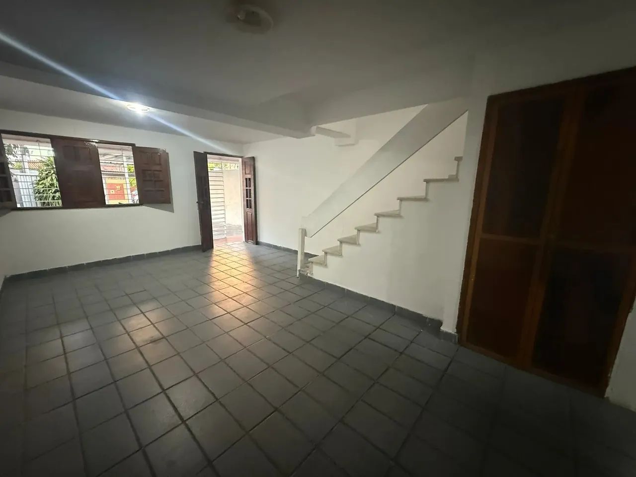Alugo casa em Candeias - Foto 4