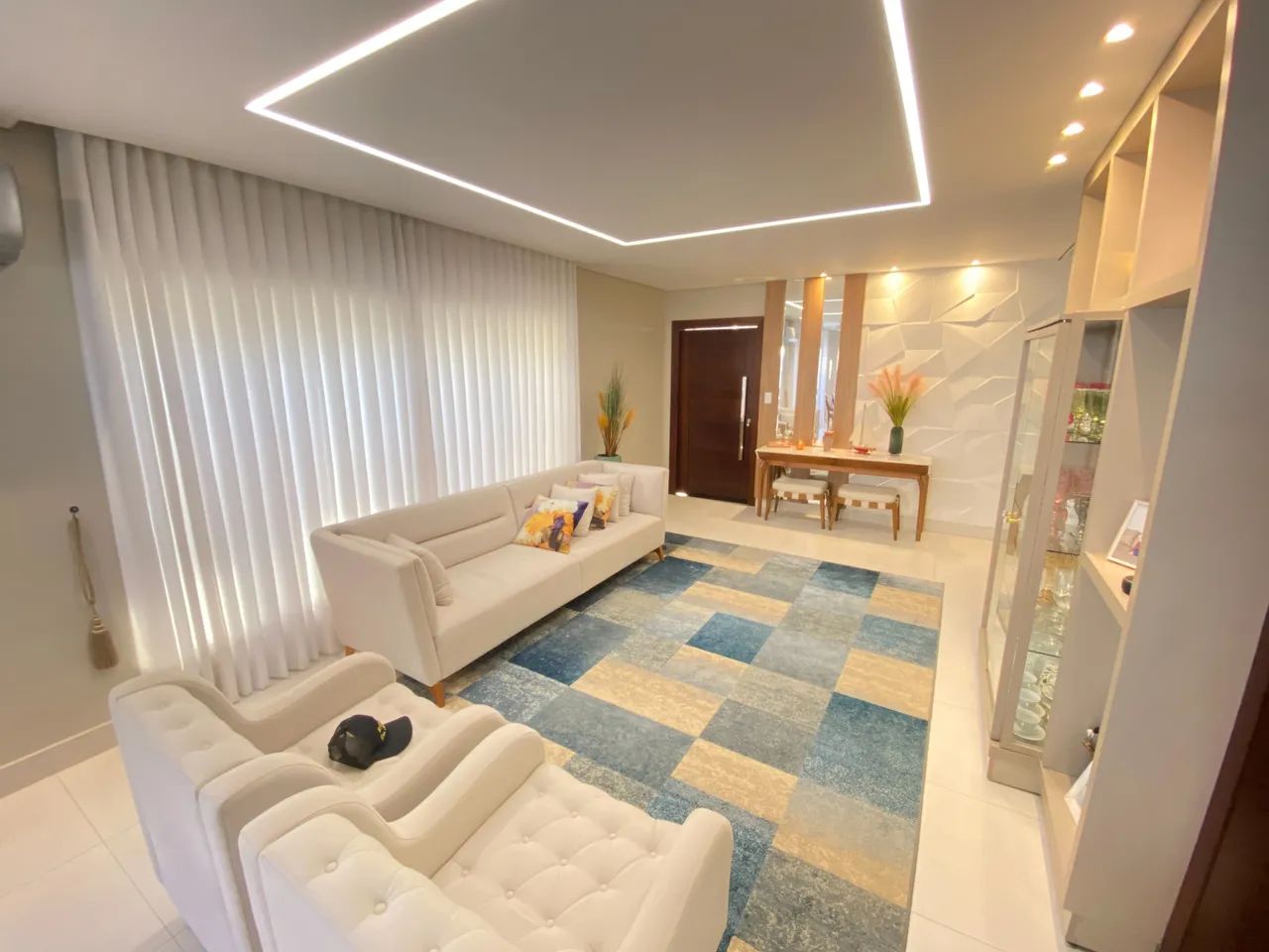Condomínio Primor das Torres, casa com 3 quartos sendo um suíte master, 187 m2 PORTEIRA FE