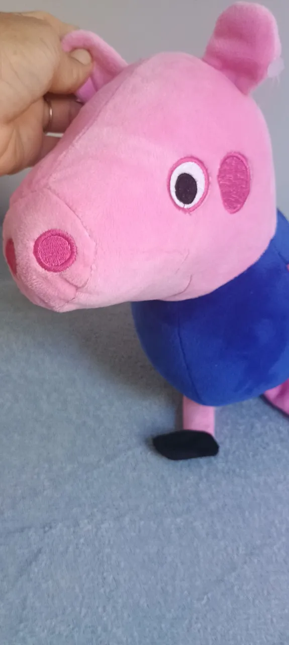 Pelúcia Peppa Pig - Roupa Azul - Unissex