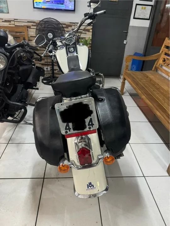 Harley Softail Deluxe  - Foto 5