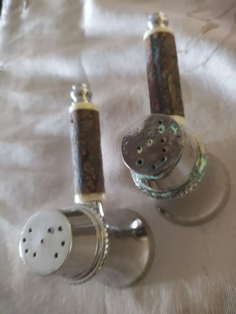 Saleiro e Pimenteiro com Cabo de Madeira Rústico - Foto 4