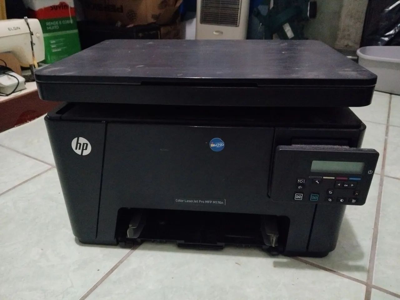 Impressora HP Color LaserJet Pro MFP M176n - Foto 2