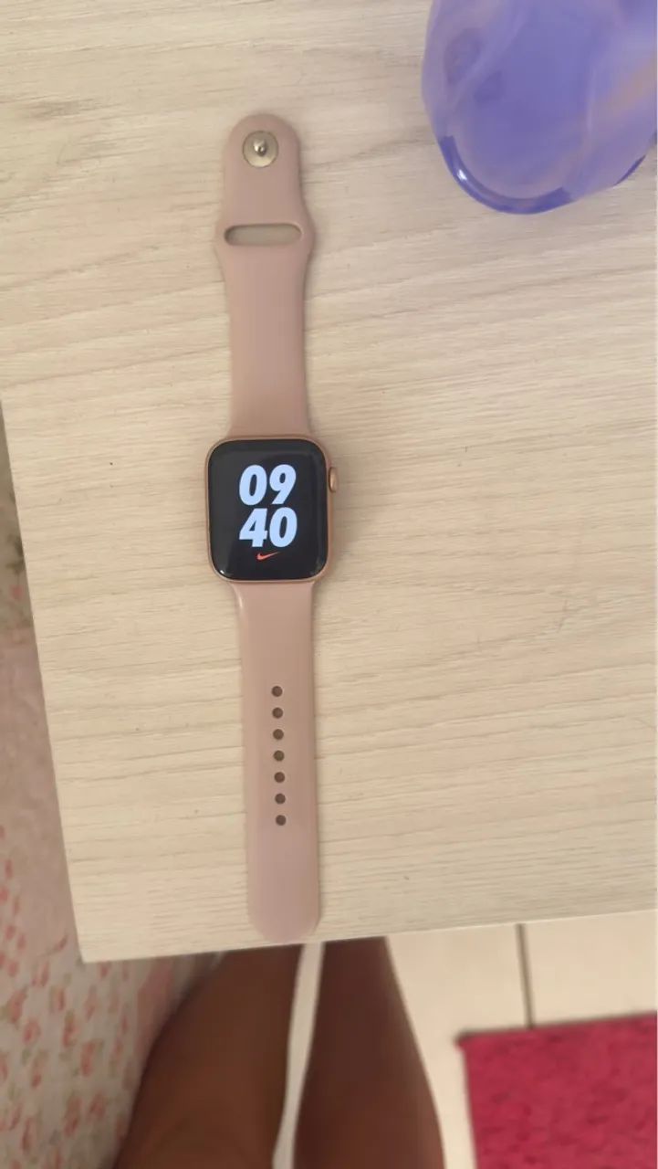 Apple Watch Series SE - Rose Gold  - Foto 4