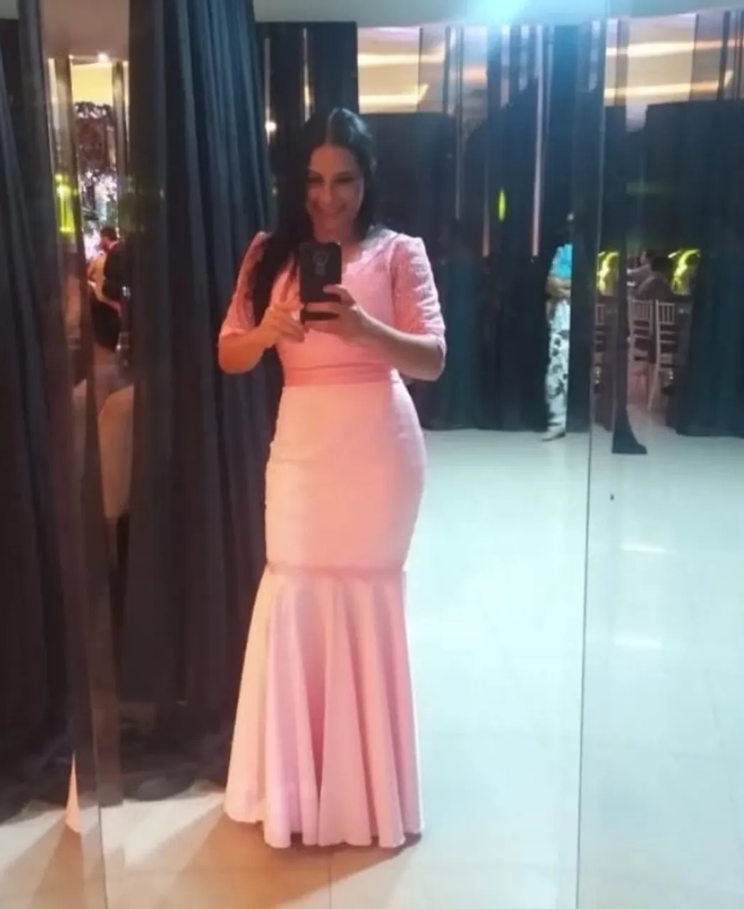 Vestido de festa rosa sereia