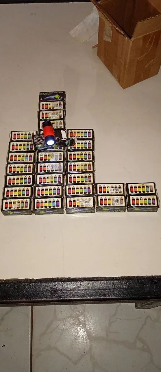 Caixa com 30 unidades de Mini Lanternas USB!  - Foto 4