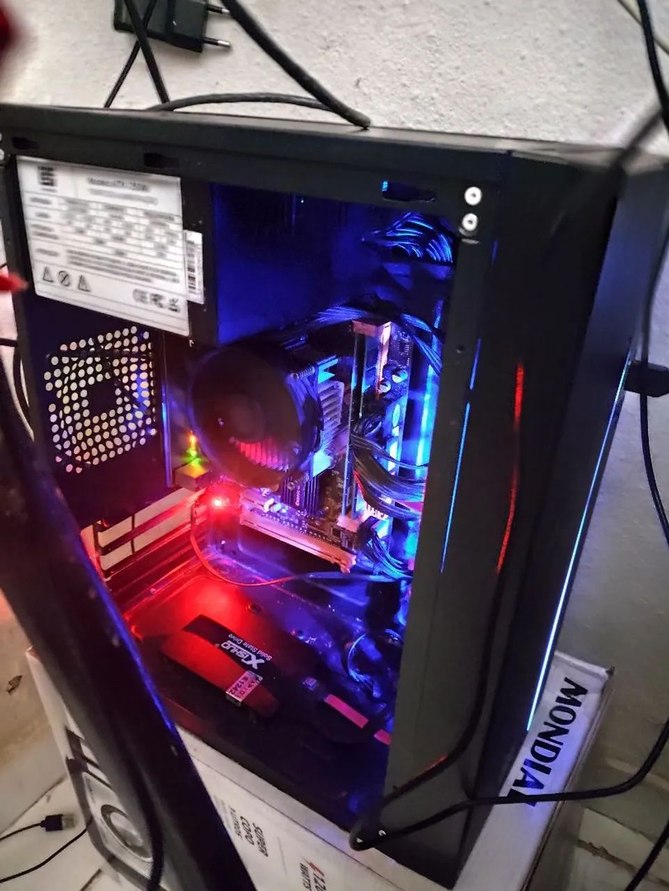 Vendo ou troco em iphone  esse Pc completo  - Foto 2