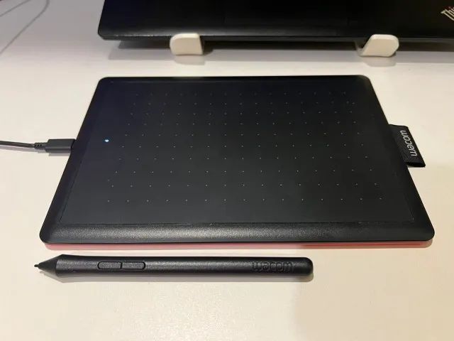 Mesa Digitalizadora One by Wacom CTL472 com Caneta