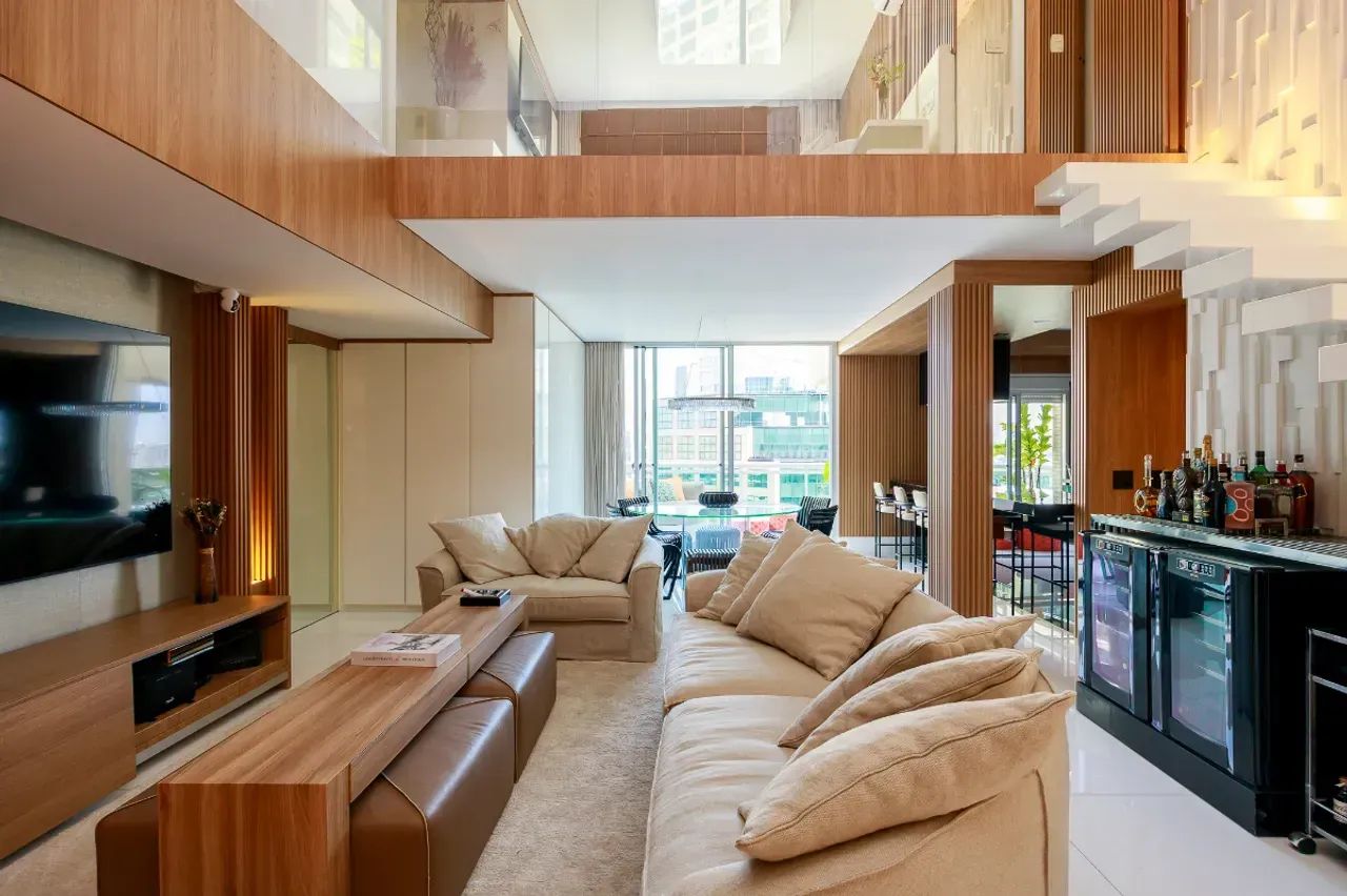 FLORIDA PENTHOUSE MOBILIADO - TOTALMENTE MODERNIZADO