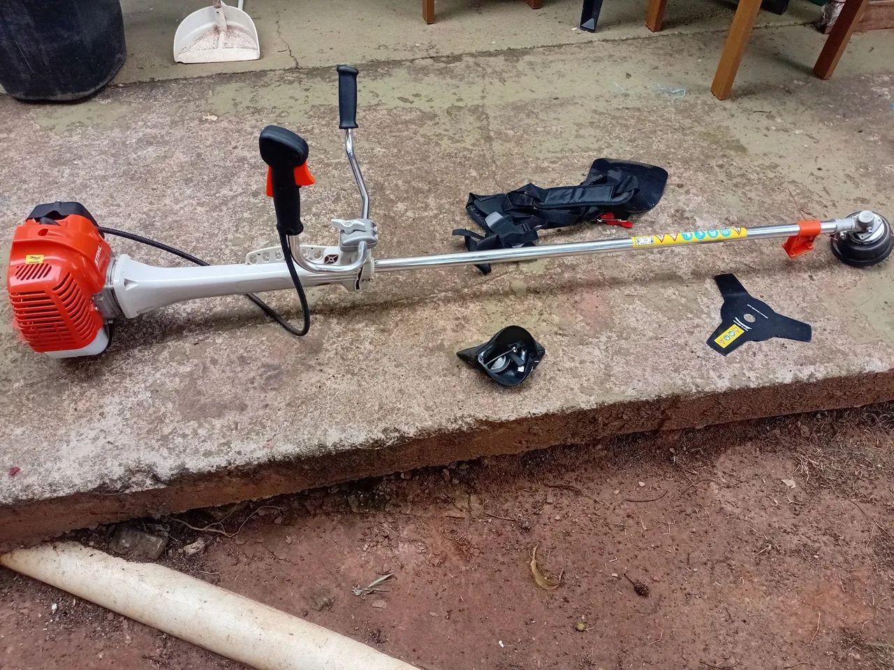 Roçadeira stihl nova - Foto 4
