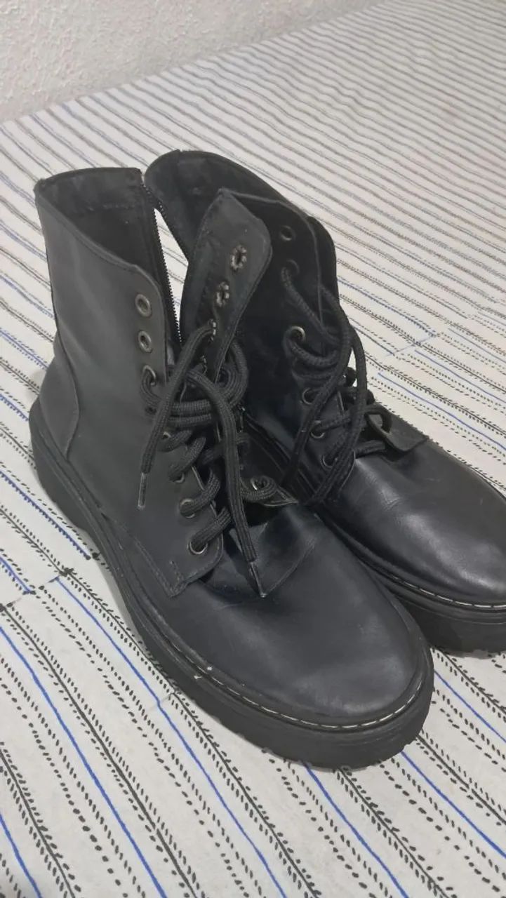 Botas Pretas   - Foto 4