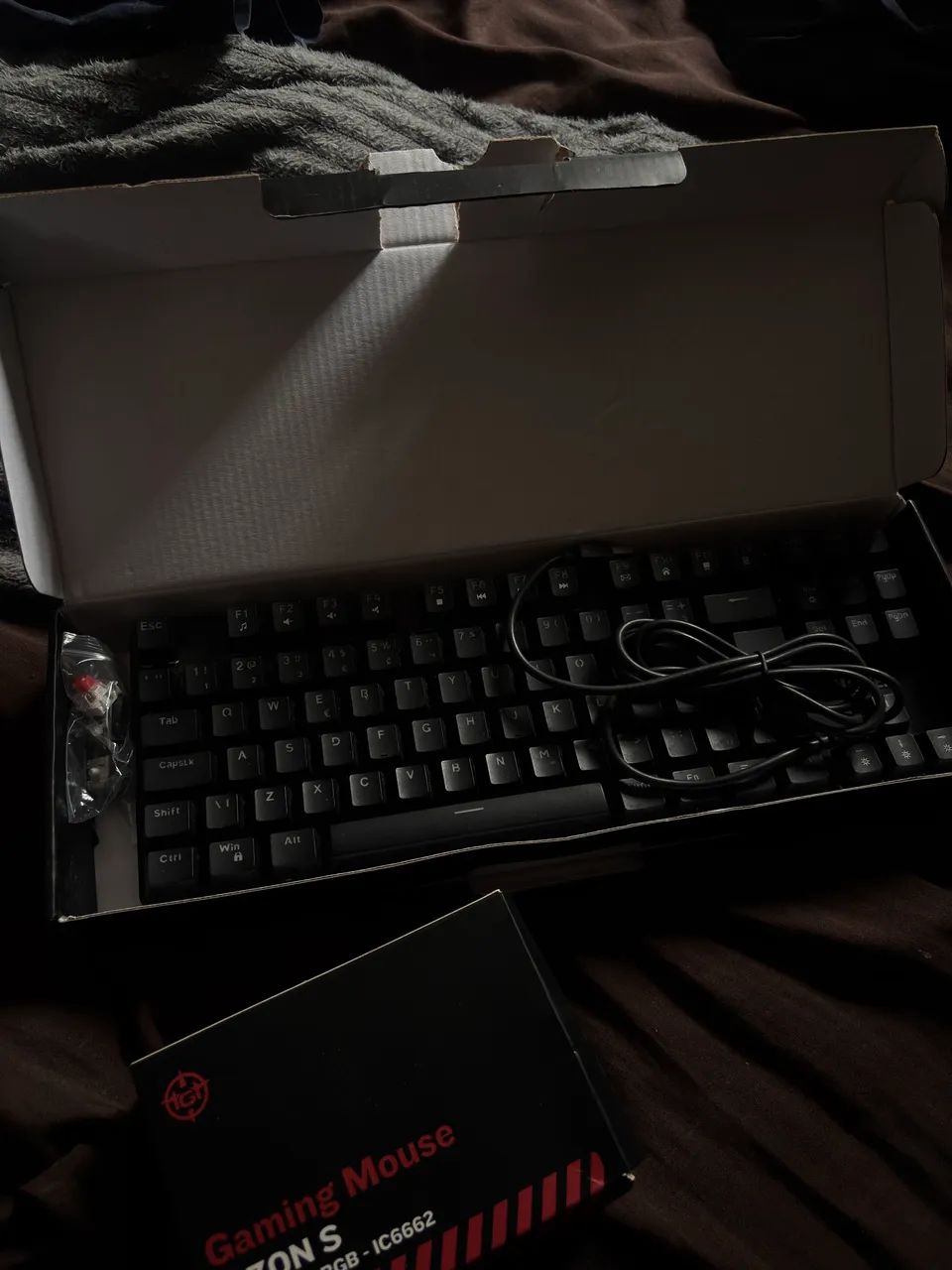 Kit Mouse e Teclado Mecânico 