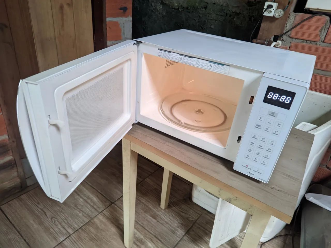 Microondas Panasonic 31L funcionando perfeitamente. - Foto 3