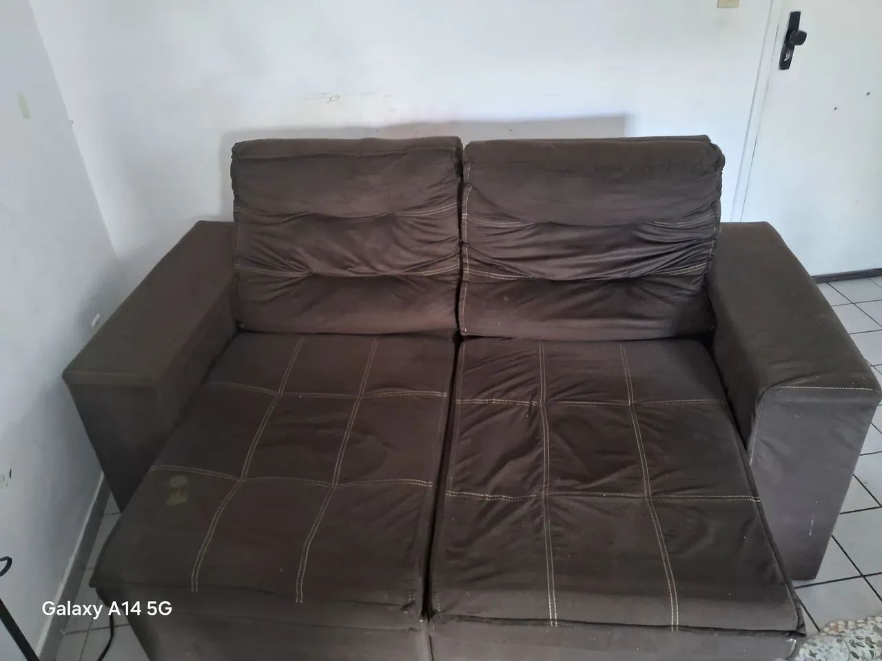 Vende-se, sofá tempo de uso 2 anos . - Foto 2