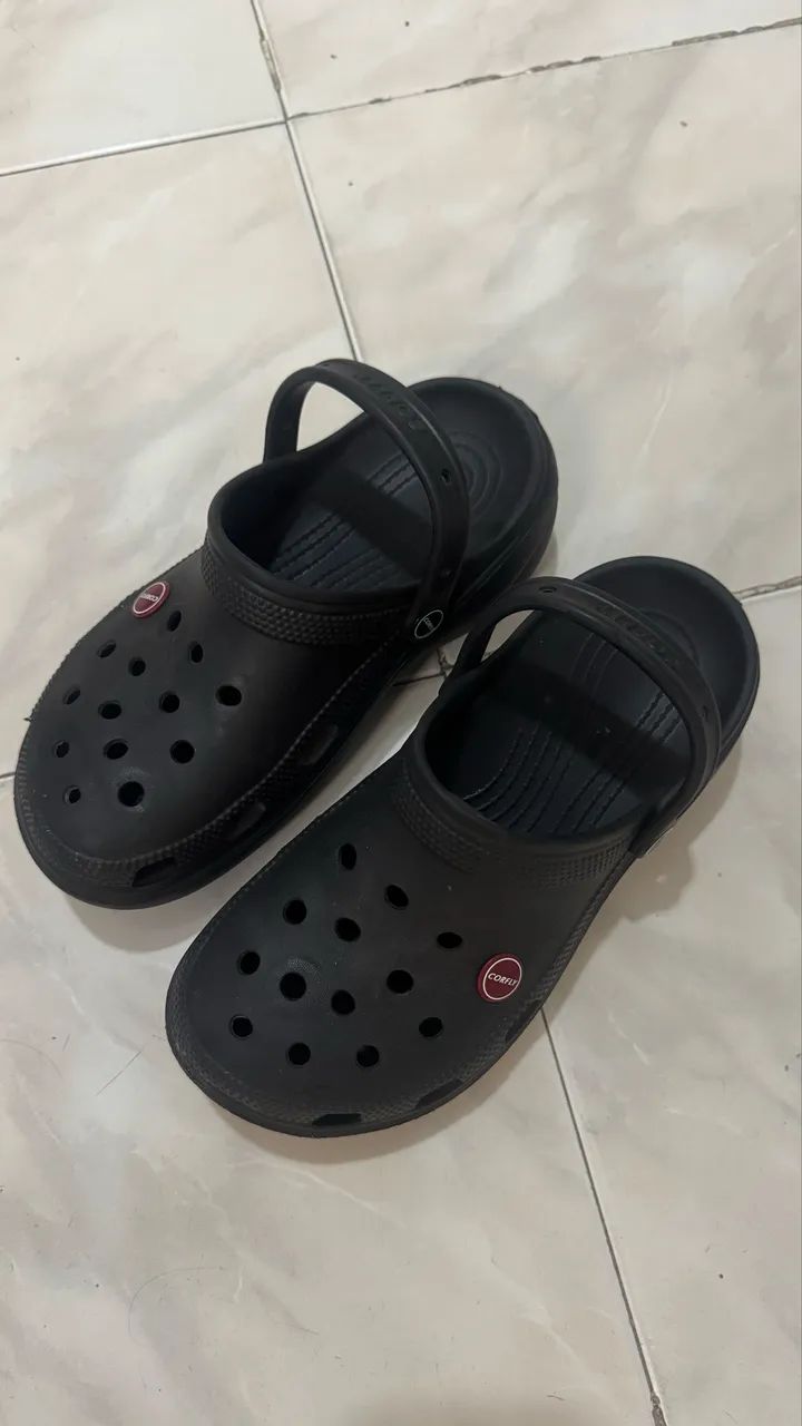Sandália tipo Crocs Novíssimo Lindo