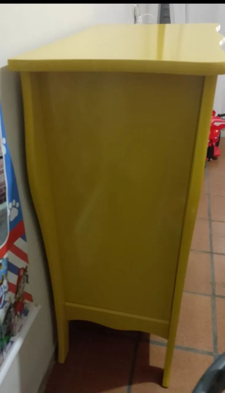 Vendo cômoda retrô 