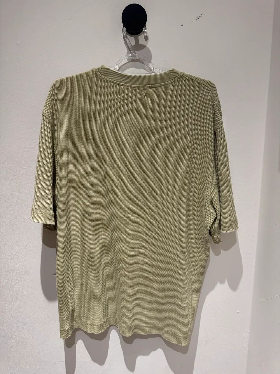 camiseta básica oversized COS verde - Foto 2