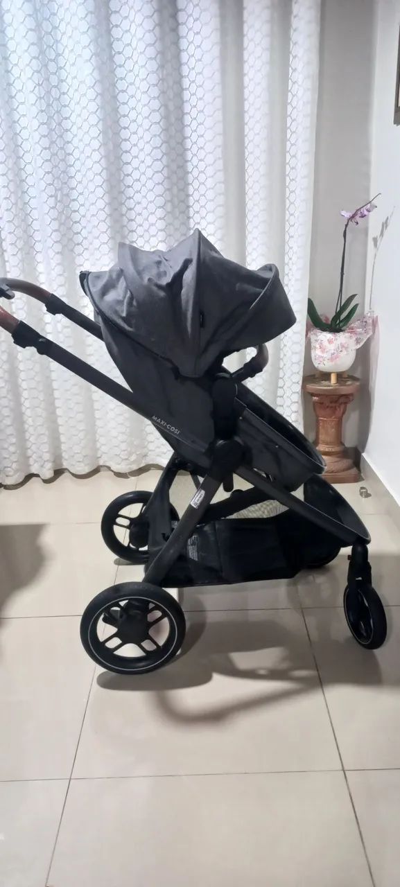 Carrinho de bebê Maxi-Cosi completo com bebê conforto  - Foto 5
