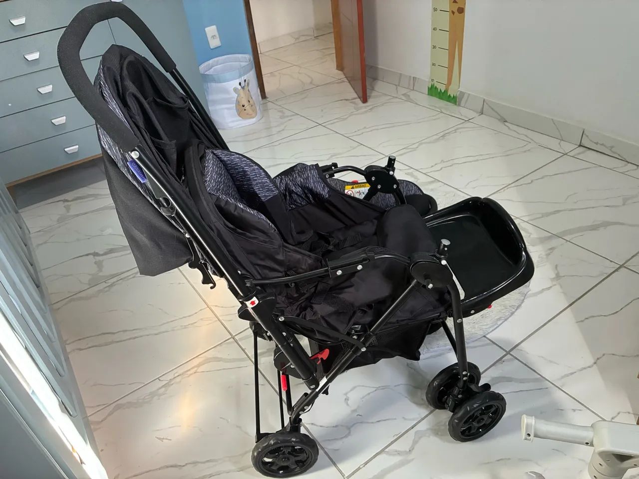 Carrinho de bebê com bebê conforto da cosco - Foto 3