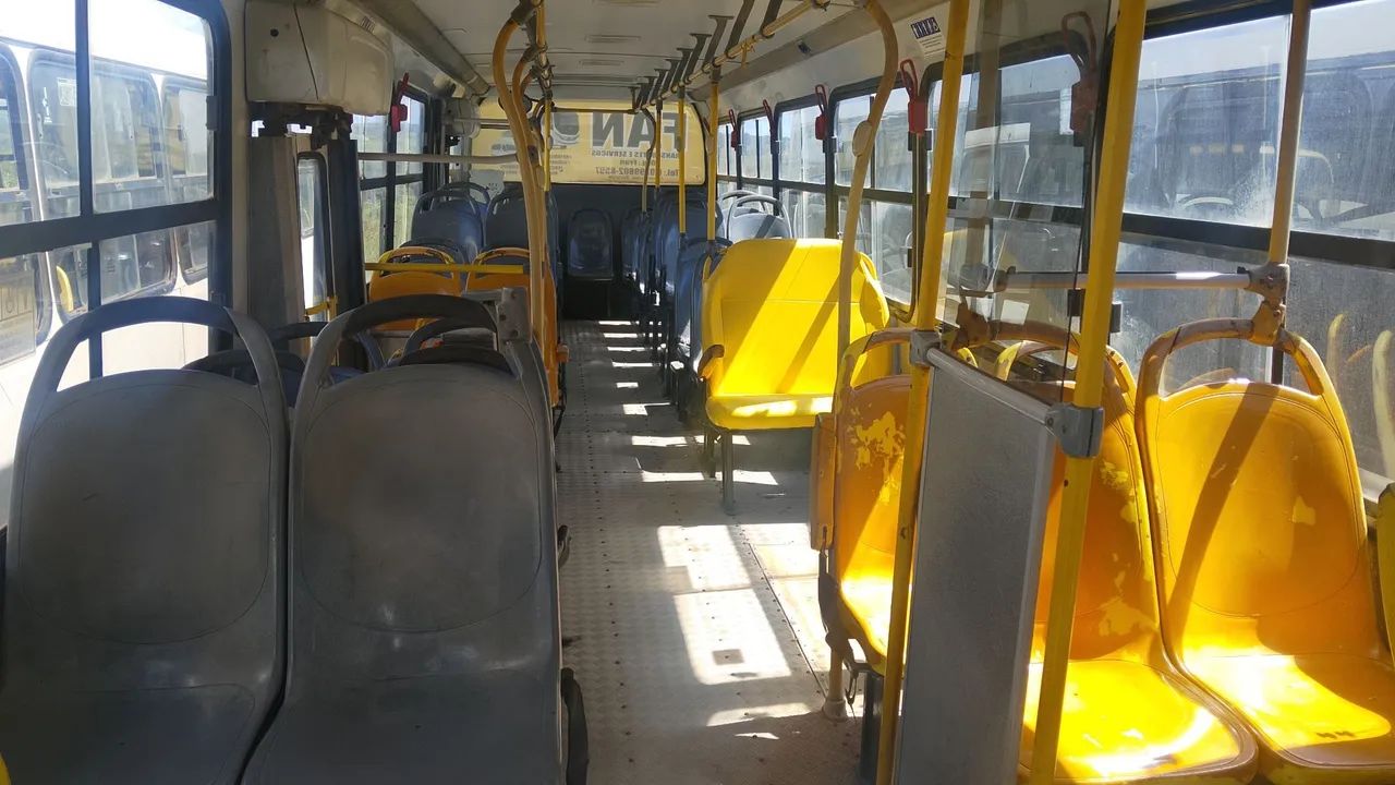 Ônibus Volks 17230 ano 2010 - Foto 3