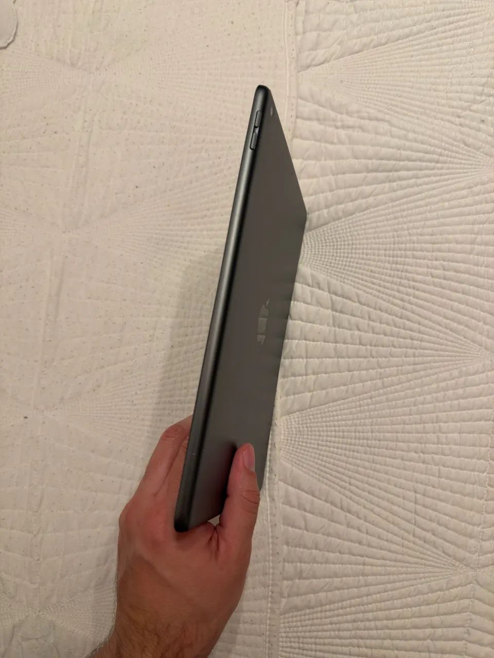 Ipad 9ª geração 64GB + Capa - Foto 4