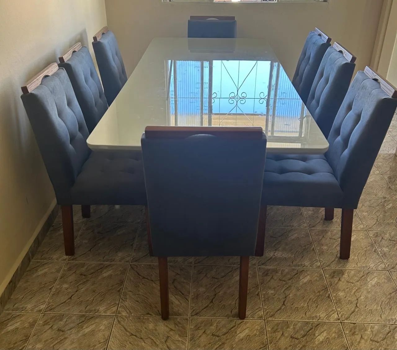 Mesa pra Sala de Estar (8 Cadeiras)