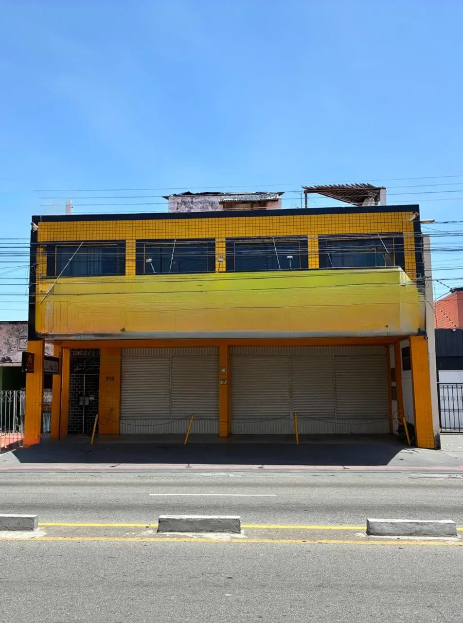 Alugo ponto comercial na Desembargador Maynard
