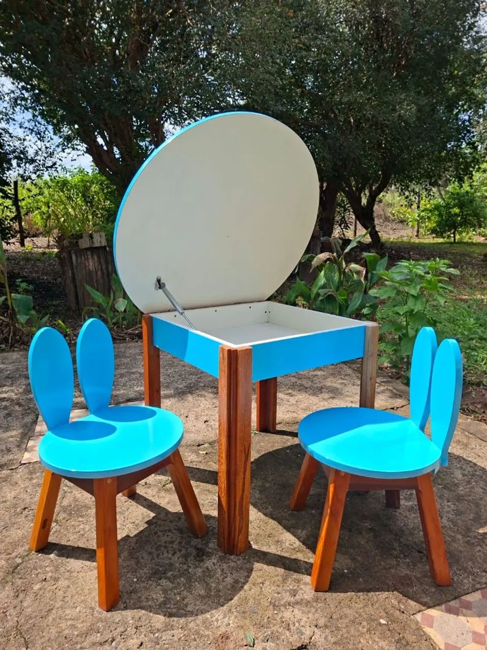 Kit de Mesa Infantil com 2 Cadeirinhas de Coelho - Foto 4