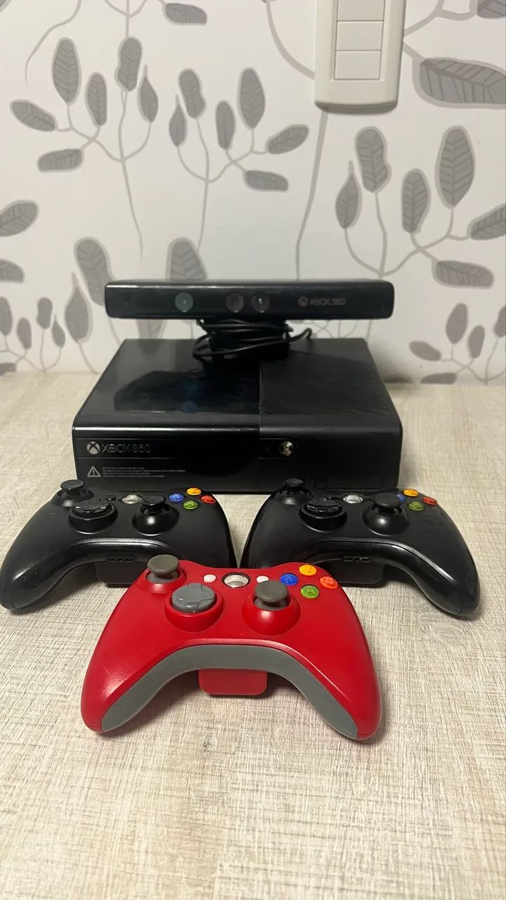 XBOX 360 SUPERSLIM DESBLOQUEADO 20 JOGOS COM 3 CONTROLES E KINECT - Foto 3