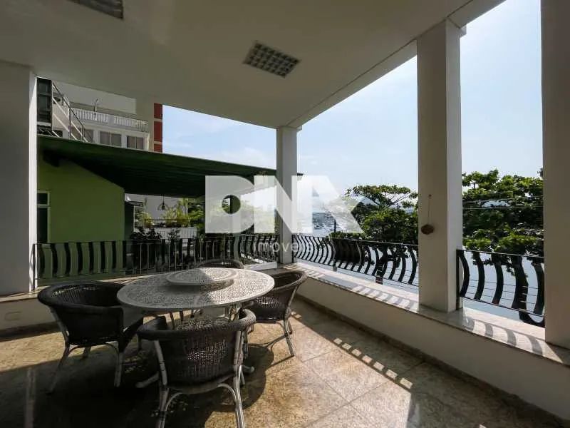 Casa de rua - Triplex / Residencial / Urca - Foto 5