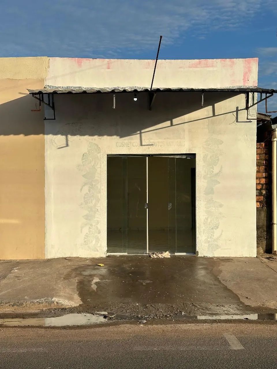 Aluga-se ponto comercial 