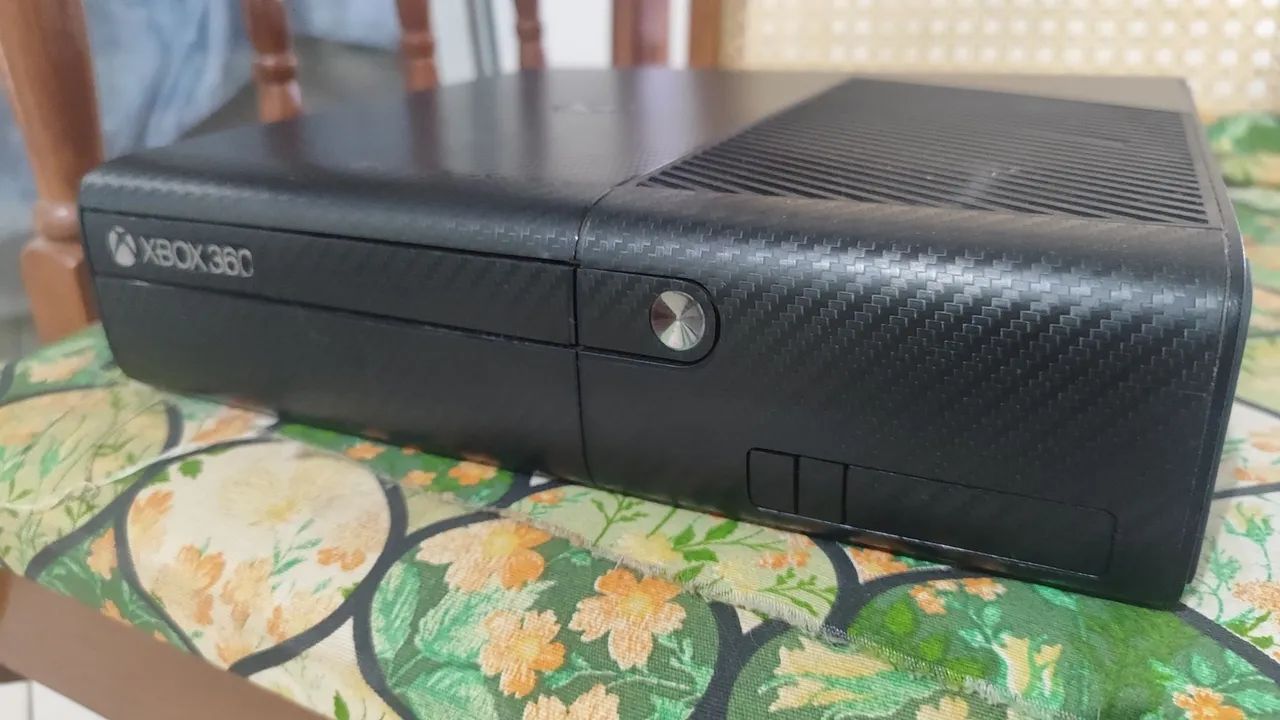 Xbox 360 super slim