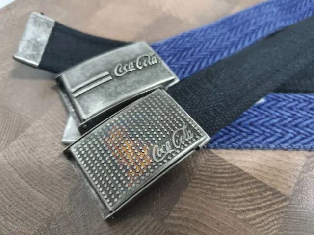 Kit 2 cintos para calça da marca Coca Cola em tecido e metal - Foto 5