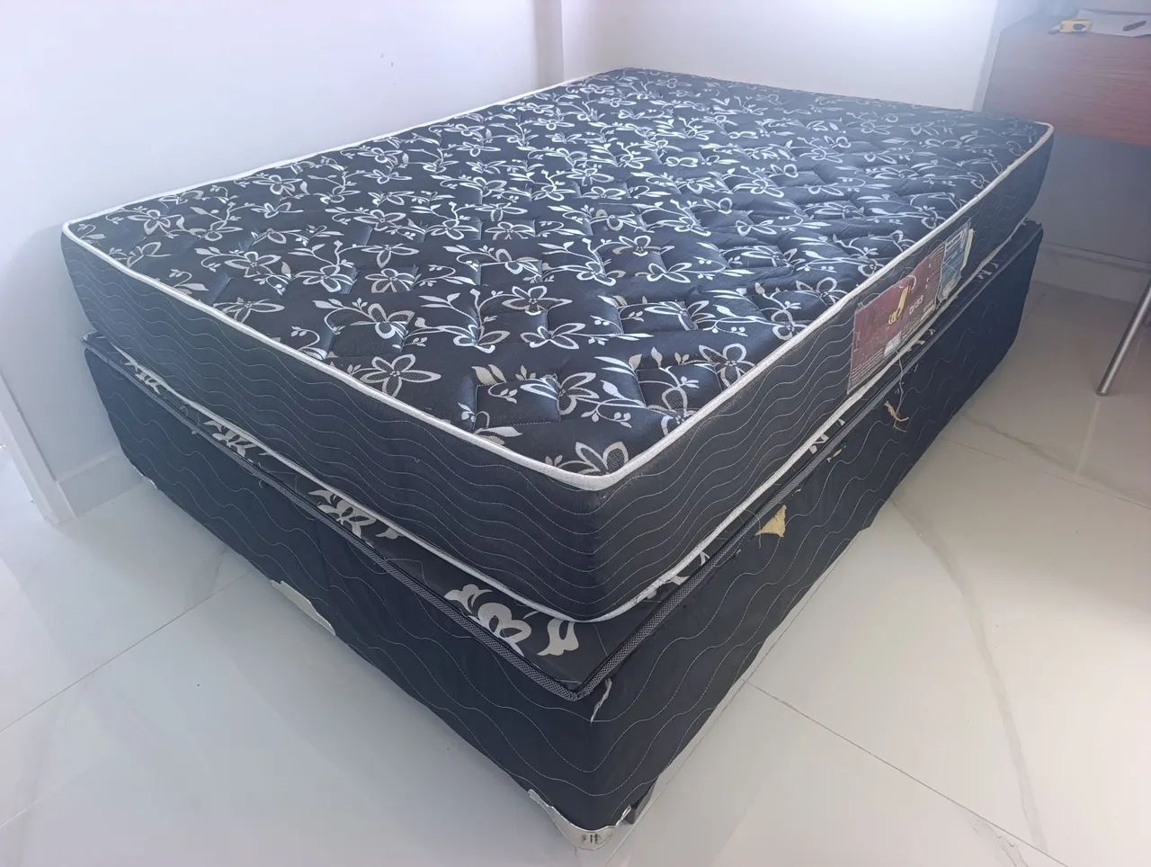 Colchão casal com box baú 