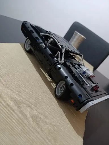 Dodge Charger  com 1077 Peças - Kit Bloco de Montar 