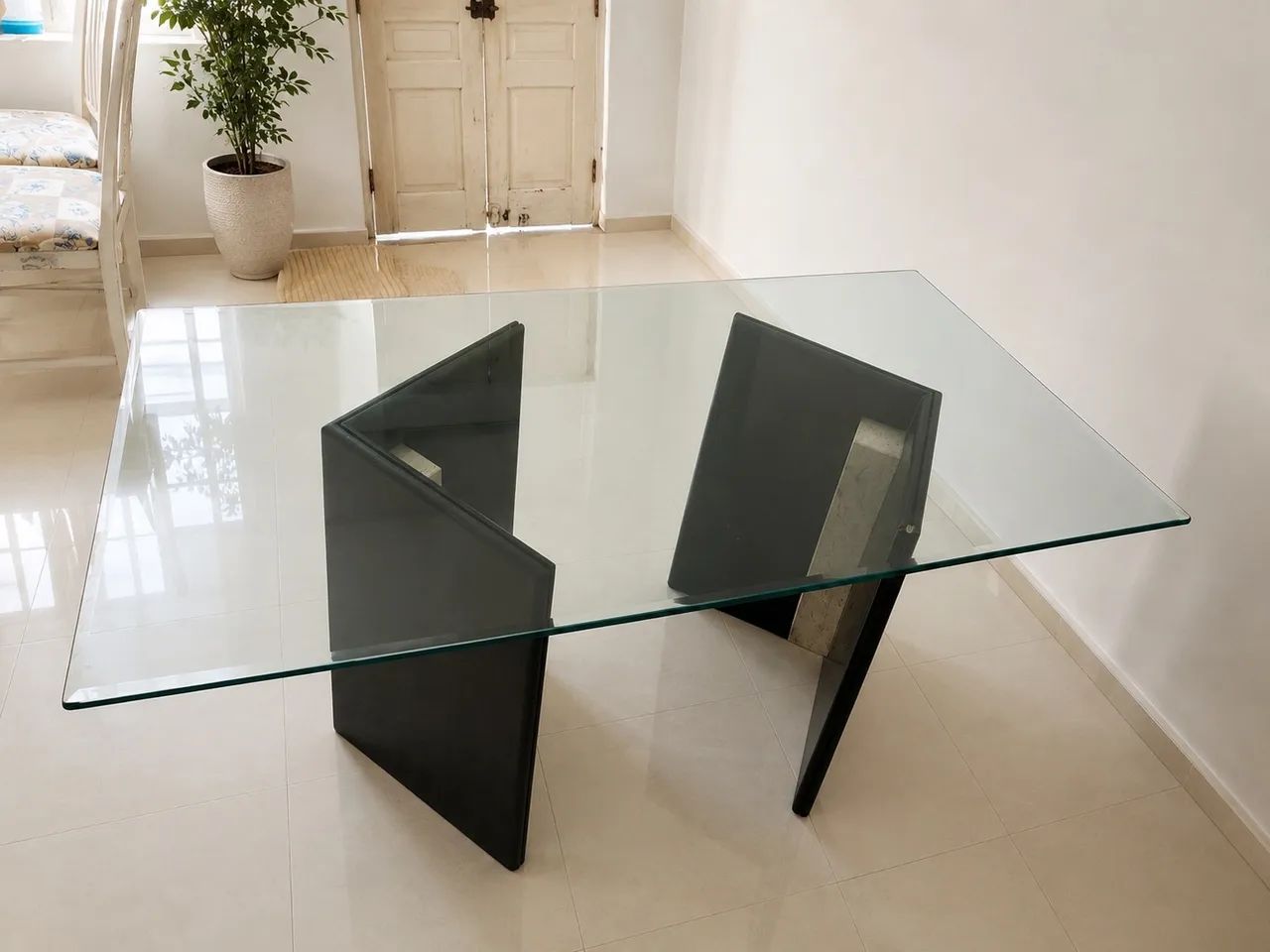 Mesa de Jantar de Vidro com Base de Mármore  - Foto 3