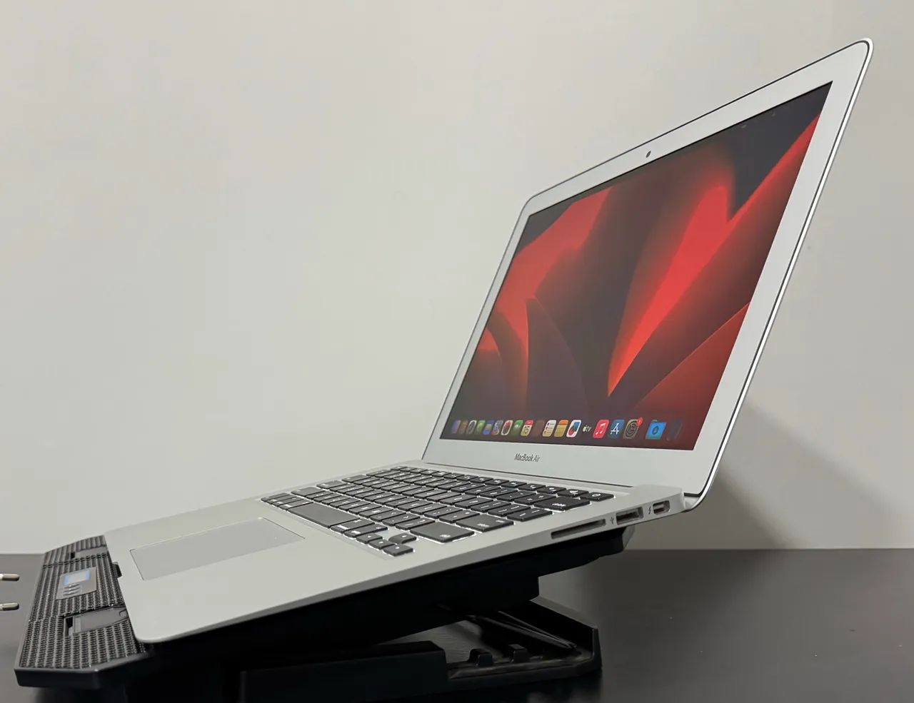 MacBook Air 2017 - 8GB RAM - i5 DualCore - 128GB SSD (expansível