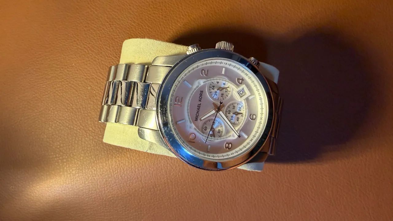 Relógio Michael Kors - Estilo, presença e precisão  - Foto 2