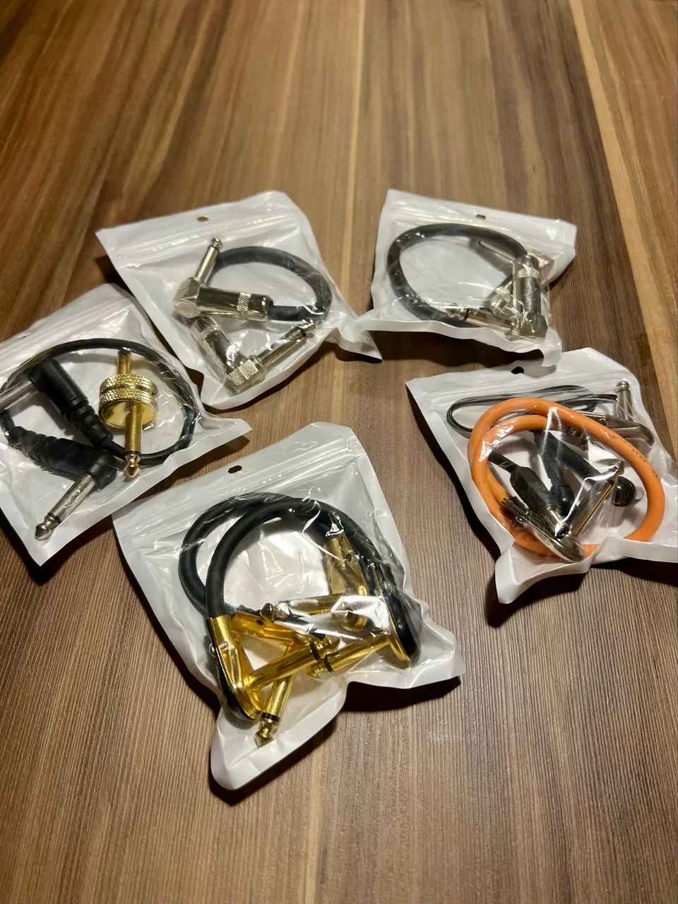 Cabos e Conectores P10 para Pedais de Guitarra e Baixo