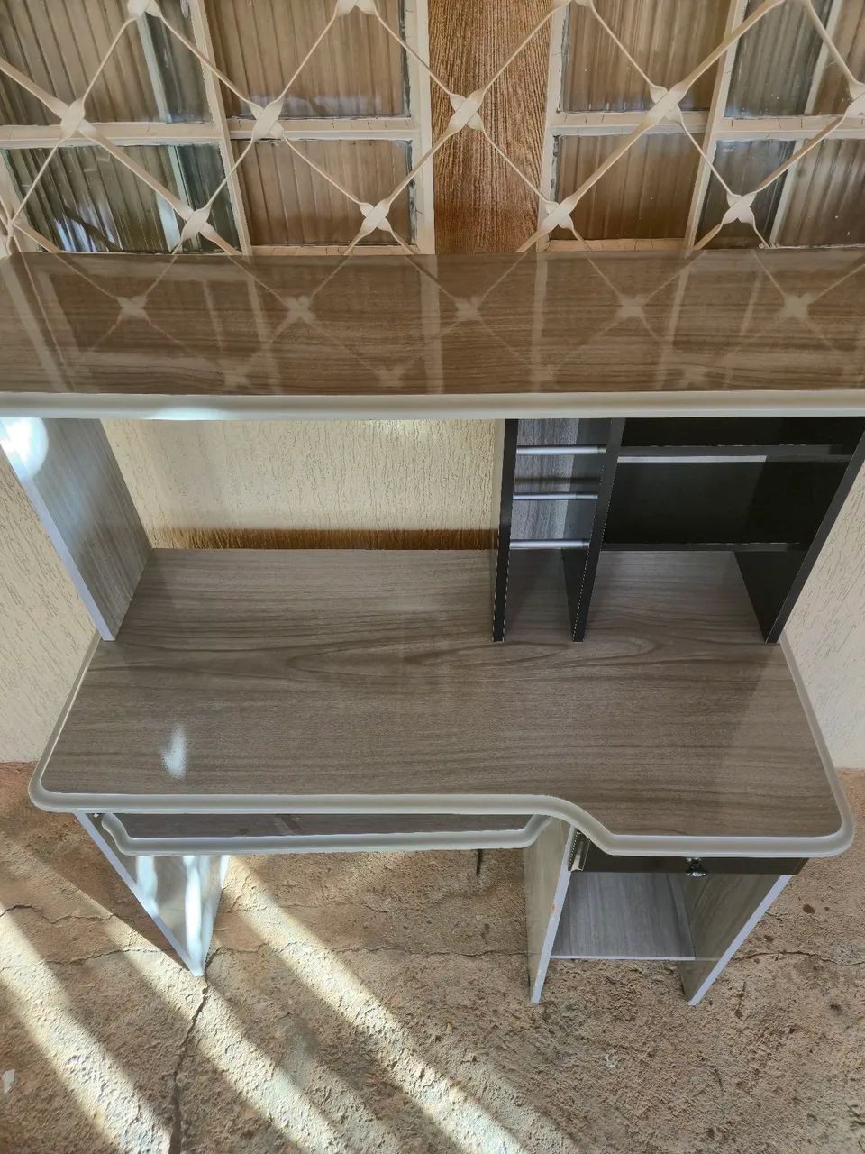 Escrivaninha/Mesa  - Foto 2