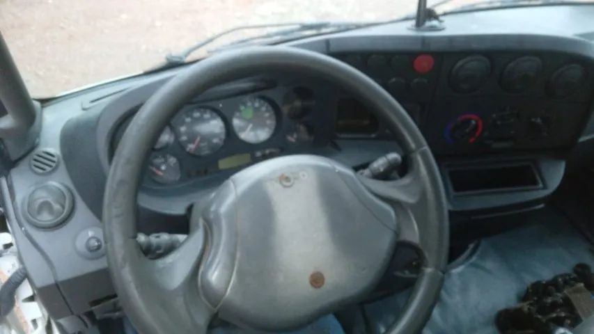 Caminhão Iveco Daily 70C com Munck - Foto 3