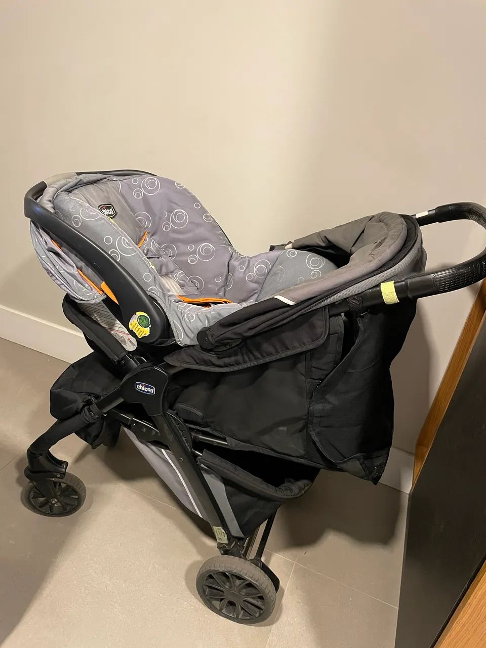 Bebê conforto CHICCO e base Keyfit, usado, perfeito estado. Oportunidade!  - Foto 3