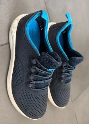 Tênis crocs c13 